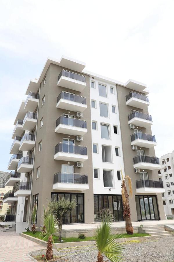 Leodori 3 Suites Shëngjin Exteriör bild