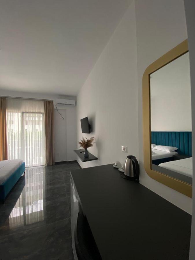 Leodori 3 Suites Shëngjin Exteriör bild