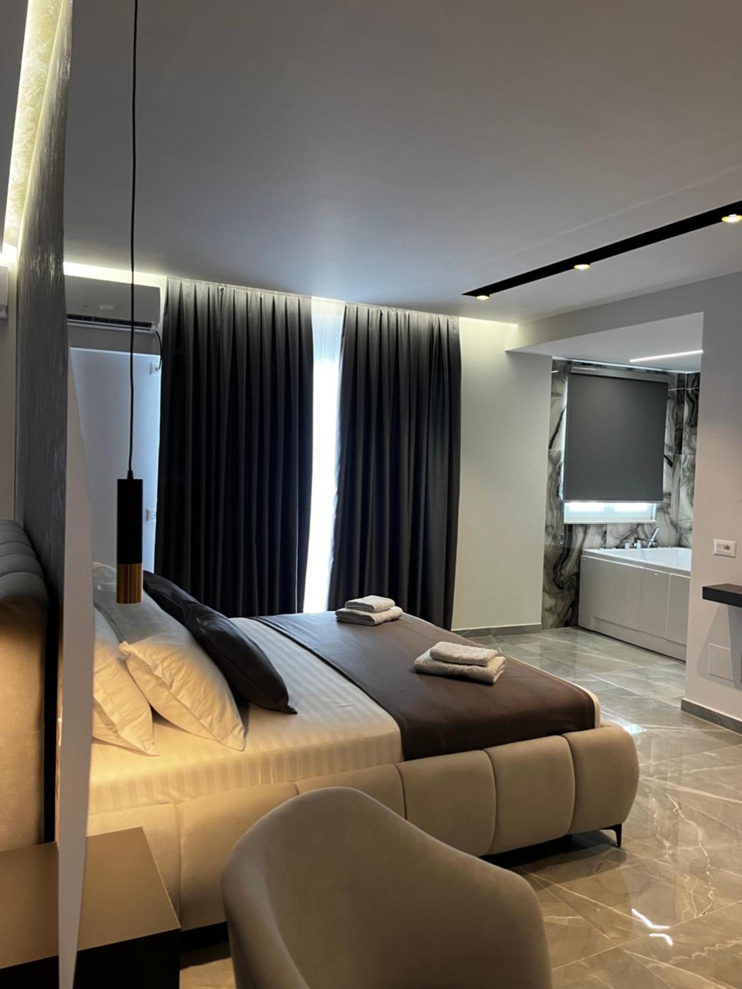 Leodori 3 Suites Shëngjin Exteriör bild